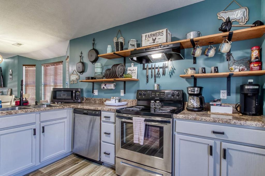 The Mason Jar, Hot Tub, Wifi, 1089 Free Tickets Each Paid Day, Dollywood And More! Pigeon Forge Esterno foto