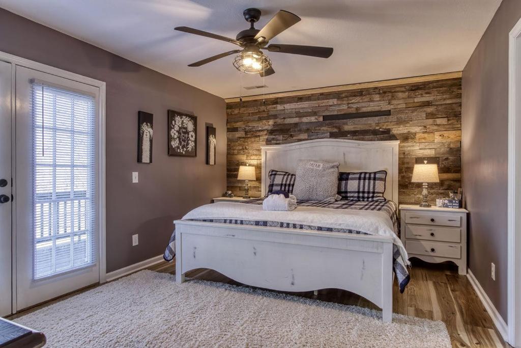 The Mason Jar, Hot Tub, Wifi, 1089 Free Tickets Each Paid Day, Dollywood And More! Pigeon Forge Esterno foto